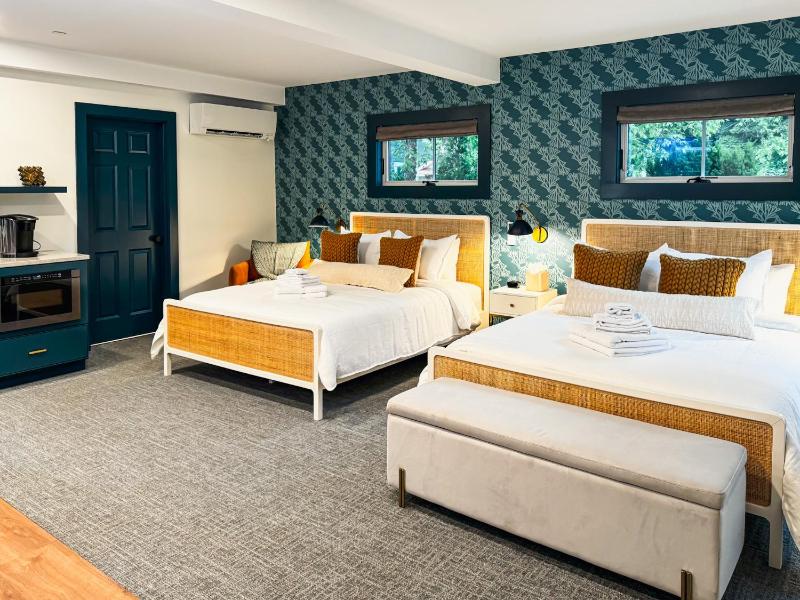 Superior Queen Room image 3