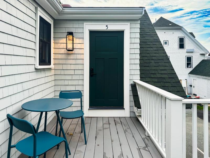 Apartment with Balcony image 1