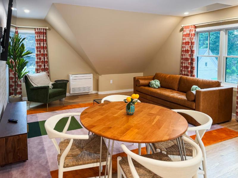 Apartment with Balcony image 3