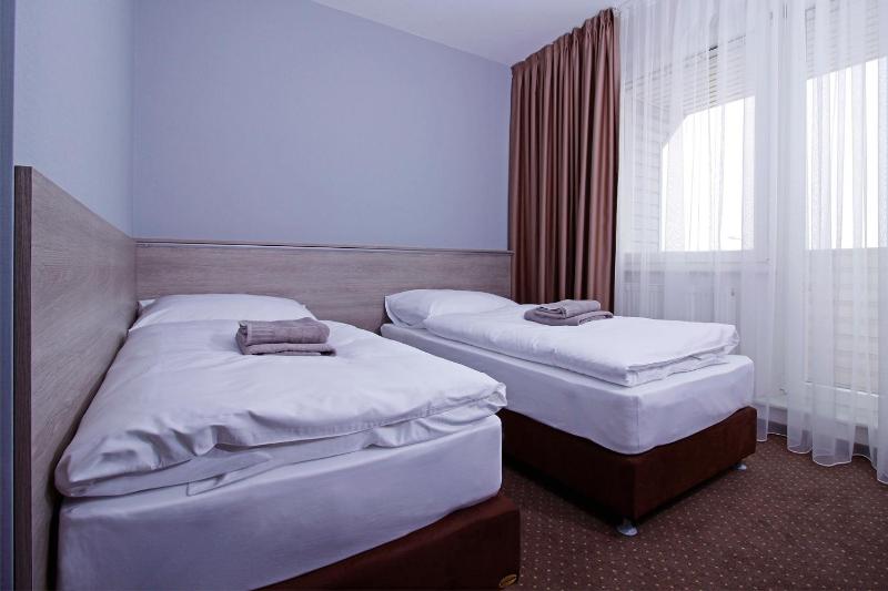 Aviator Garni Hotel Bratislava - image 10