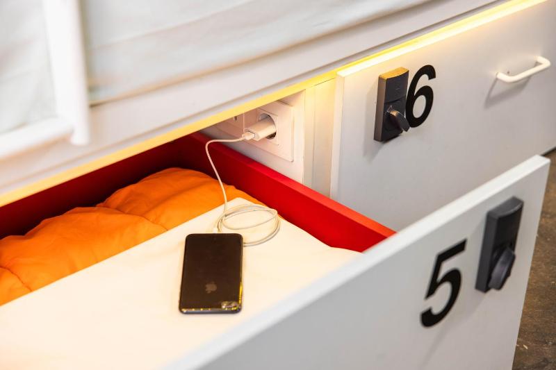 Single Bed in 10-Bed Dormitory Room image 4