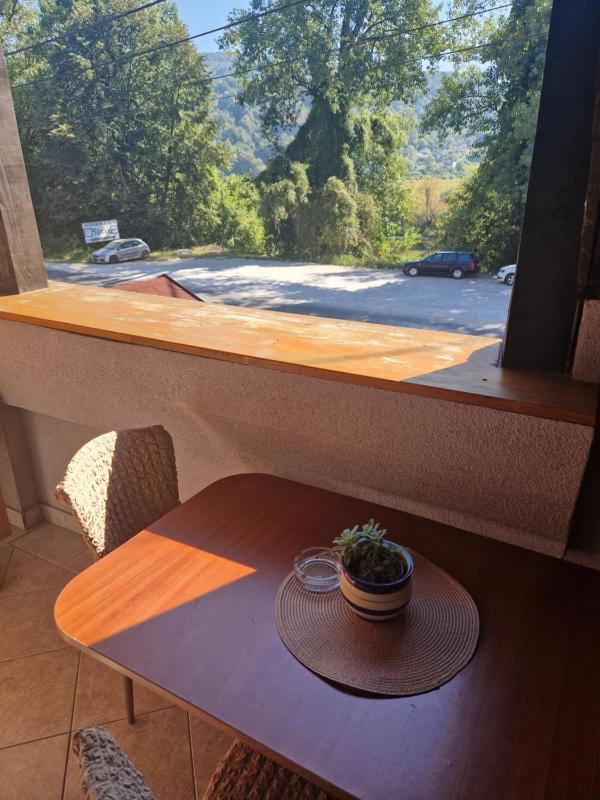 King Suite with Balcony image 3