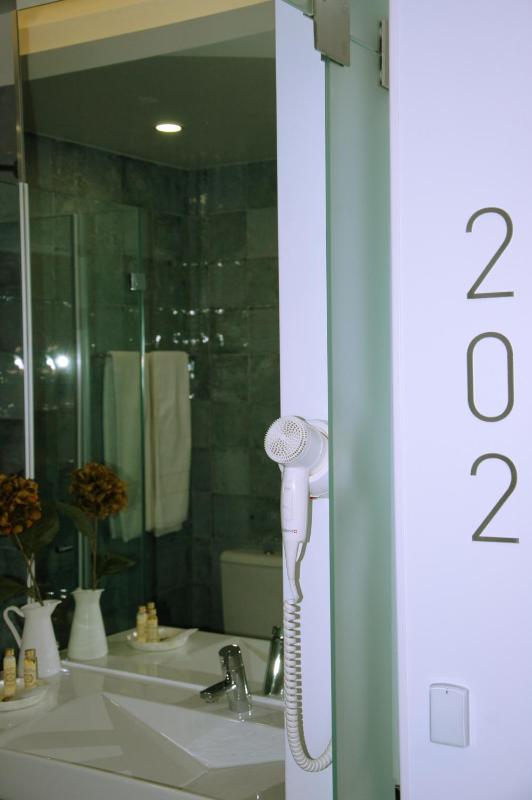 Double or Twin Room with City View image 2