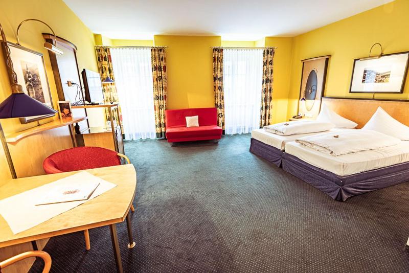 Double Room with Balcony image 1