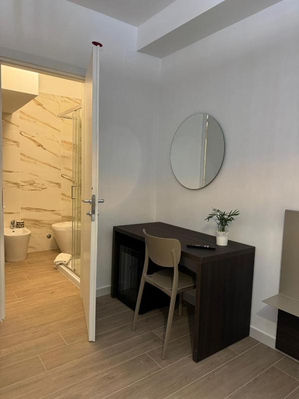 Superior Double Room image 4