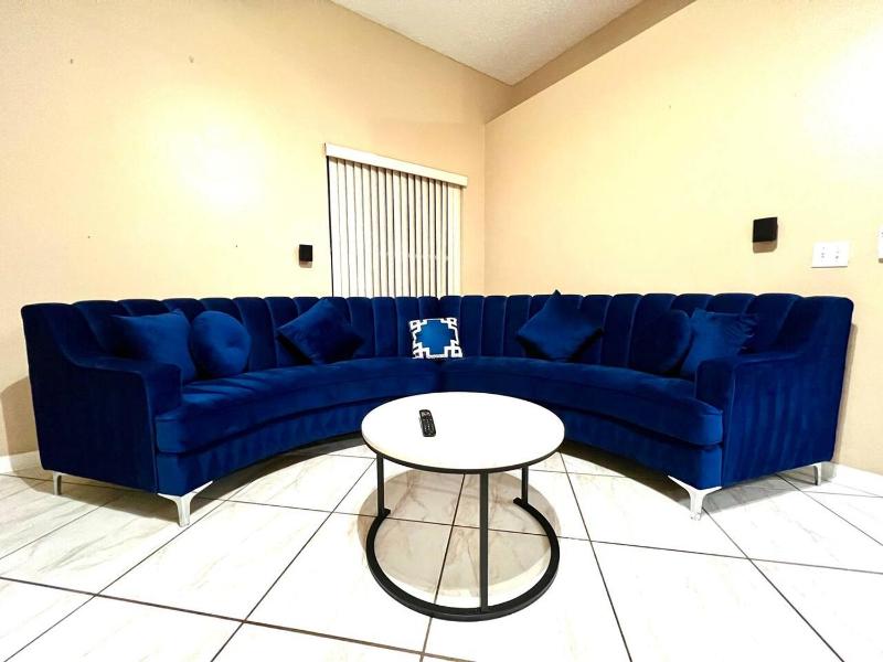 Private Oasis Retreat Heated Pool Hot Tub Beaches - image 16