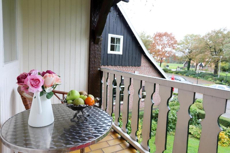 Double or Twin Room with Balcony image 4