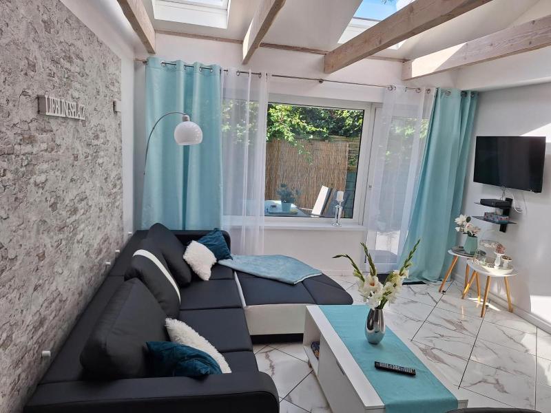 Bungalow image 2