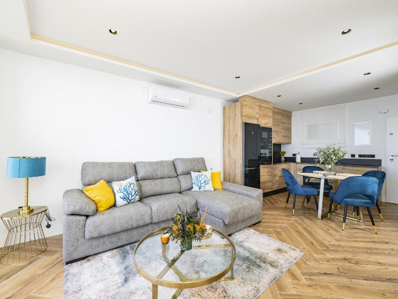 Cubo's Vistalmar Calahonda Apartment - image 15