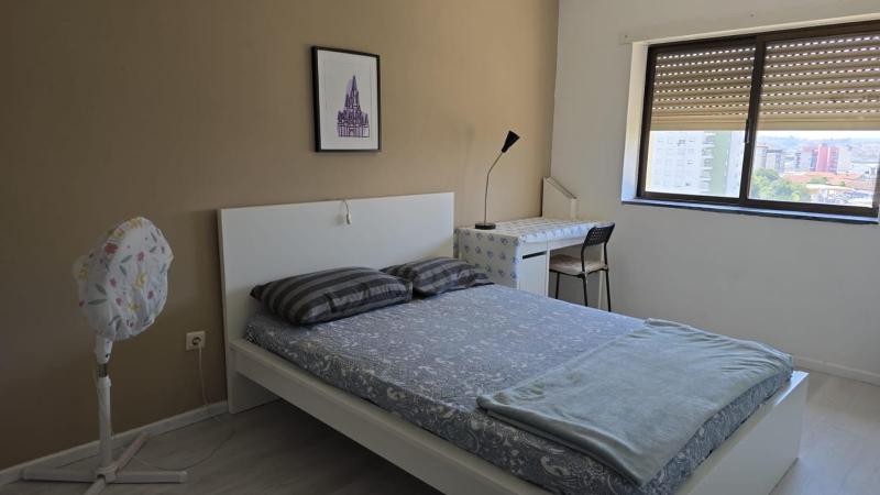 Only Family room double Bed for couple or girls Images