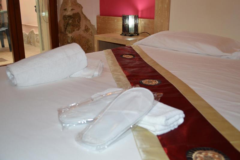 Deluxe Double Room image 2