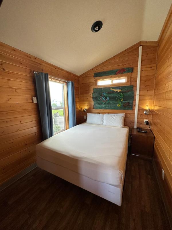 One-Bedroom Cottage image 1