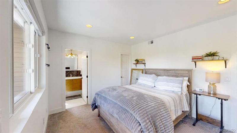 Luxurious Modern Townhome 5 minute Walk from Cherry Creek North - image 8