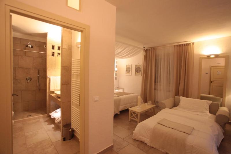 Deluxe Quadruple Room with Private Terrace image 3