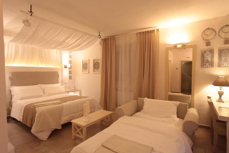 Deluxe Quadruple Room with Private Terrace image 4