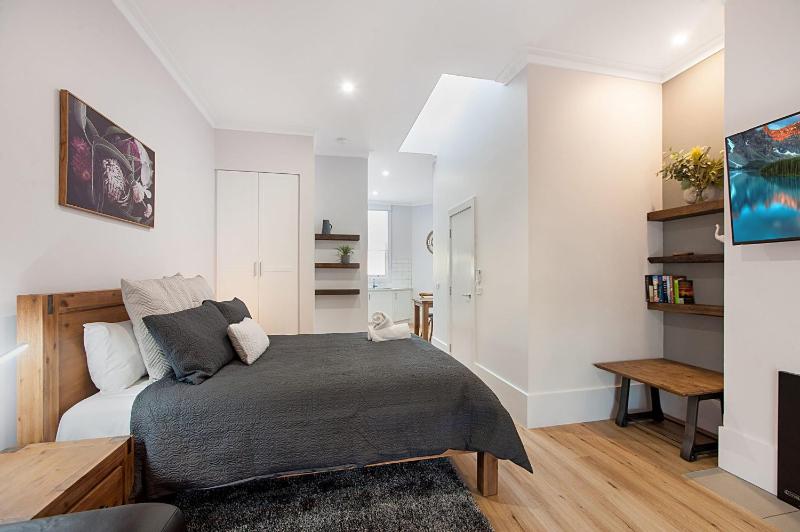 Little Hopwood Apartments No2 Images