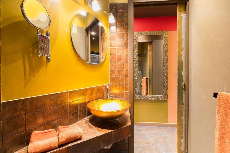 Superior One-Bedroom Apartment image 4