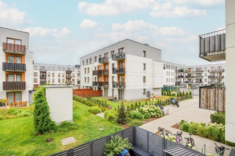 Comfy Two-Bedroom Apartment near Chopin Airport Warsaw's Ursynów by Noclegi Renters - image 14