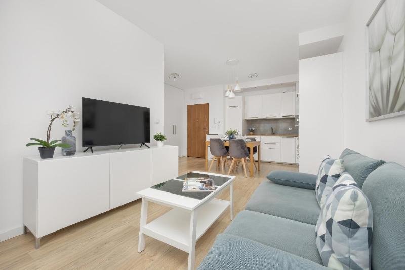 Comfy Two-Bedroom Apartment near Chopin Airport Warsaw's Ursynów by Noclegi Renters - image 8