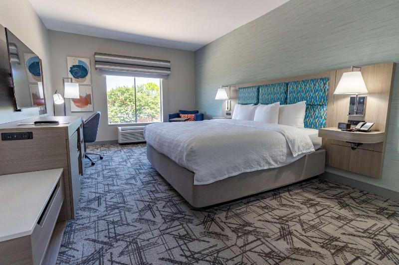 Premium King Room - Non-Smoking image 1