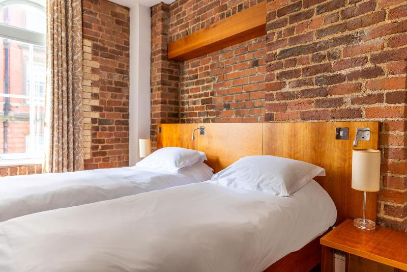 Twin Room image 1