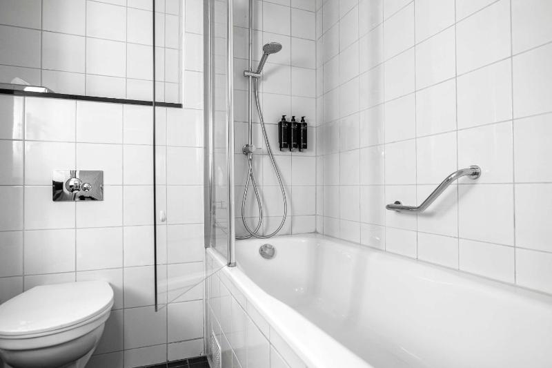 Junior Suite image 2