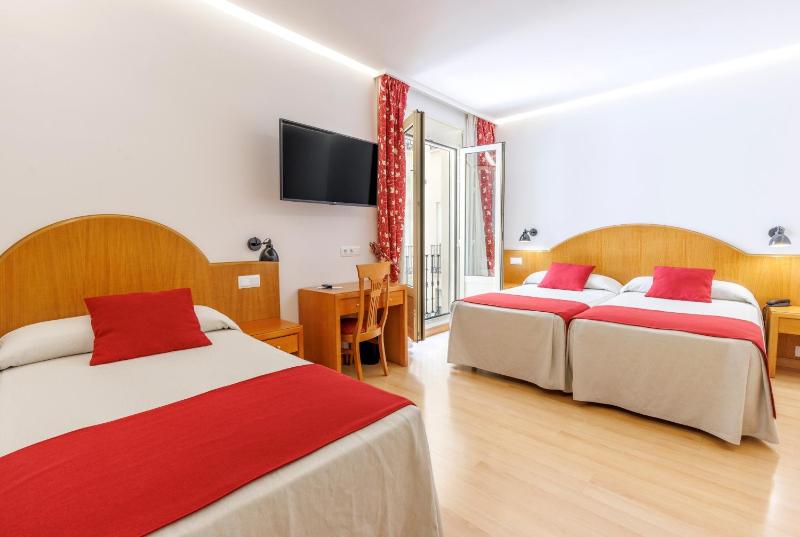 Triple Room image 4