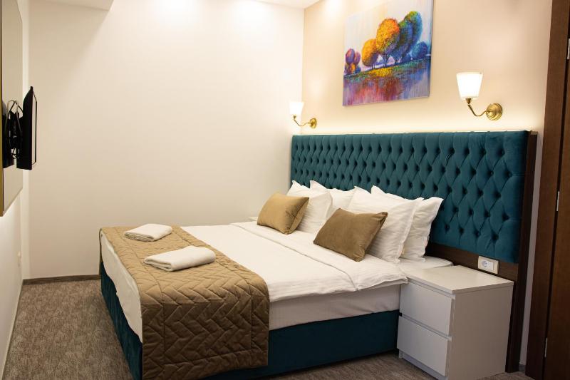 Standard Double or Twin Room image 3