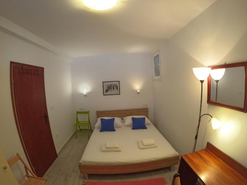 Apartment with Garden View image 4
