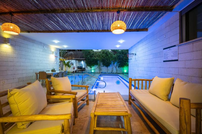 Country Villa - Ella Sun - image 49