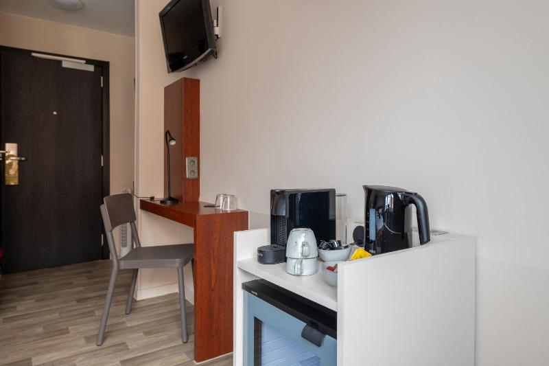 Deluxe Double Room with Shower image 4