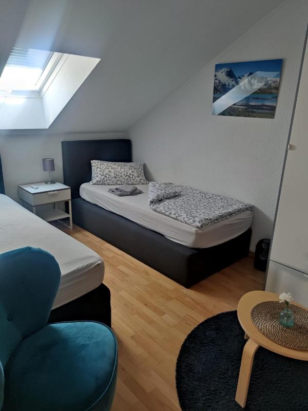 Double Room with Shared Bathroom image 2