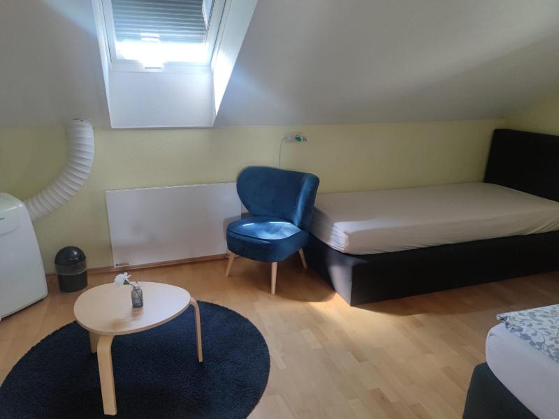 Double Room with Shared Bathroom image 4