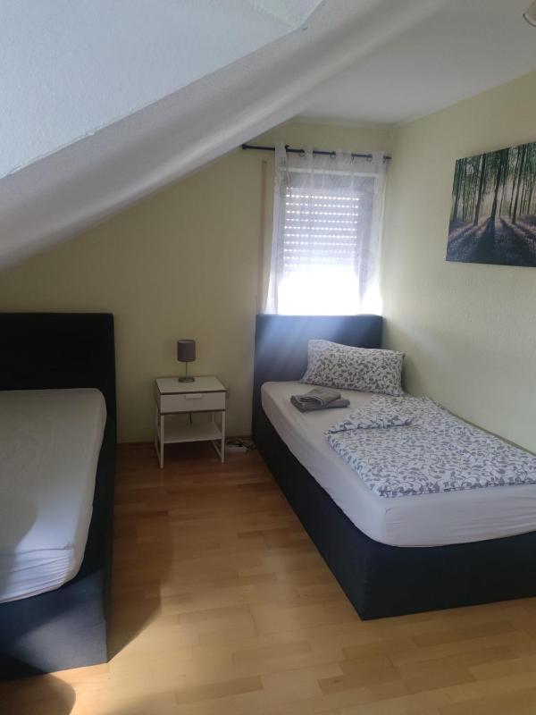 Double Room with Shared Bathroom image 3