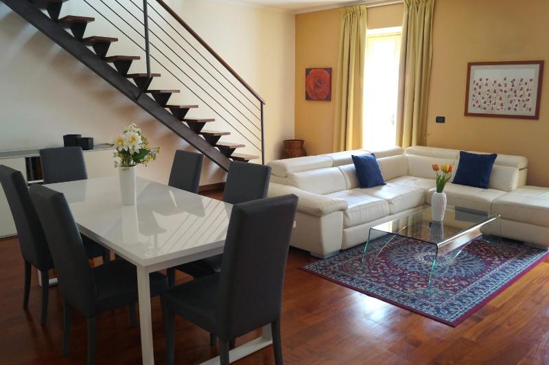 Executive Suite image 3