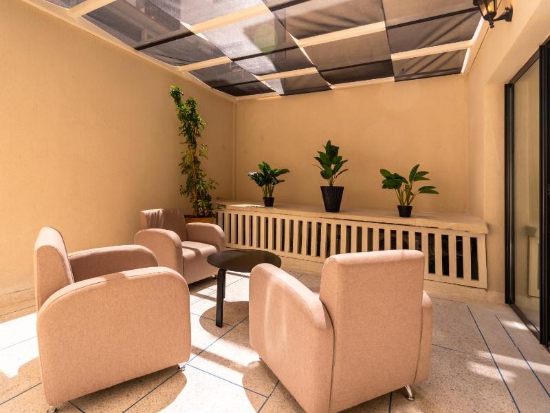 Unico Hotel Maarif - image 2