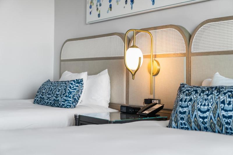 Two-Bedroom Suite with Ocean View image 2