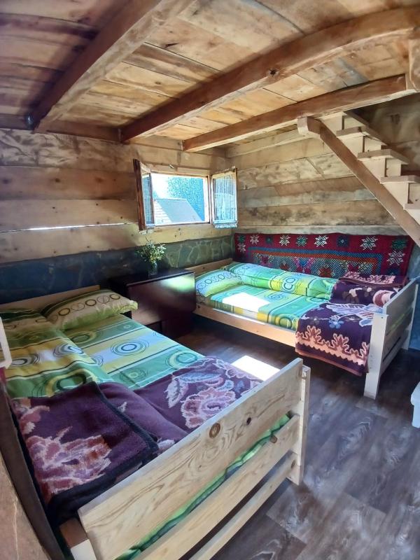 Standard Quadruple Room image 3