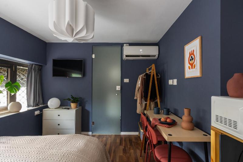 Dotan's Boutique Studios - By Gordon Beach! - image 12