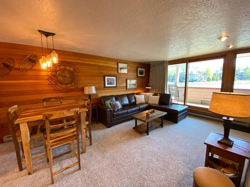 One-Bedroom Apartment with Balcony image 1