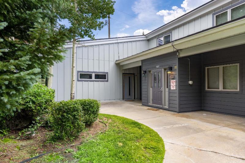 13 Liftside townhouse - image 20