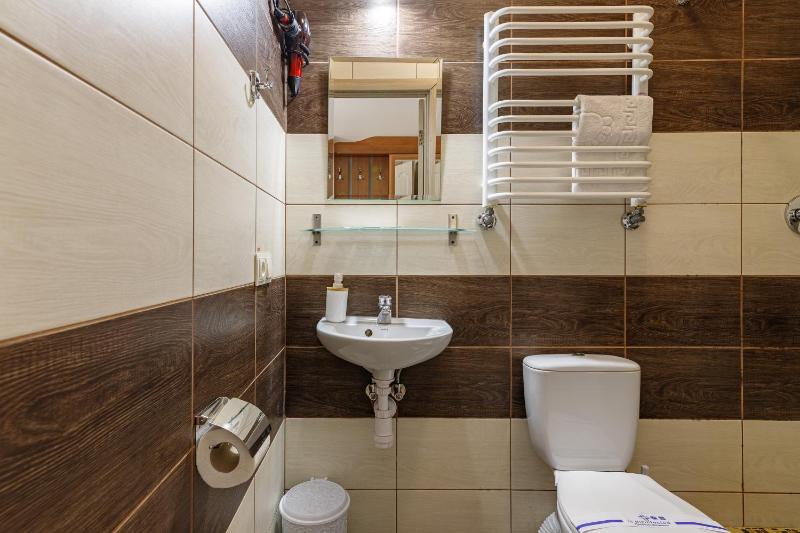 Standard Triple Room image 4