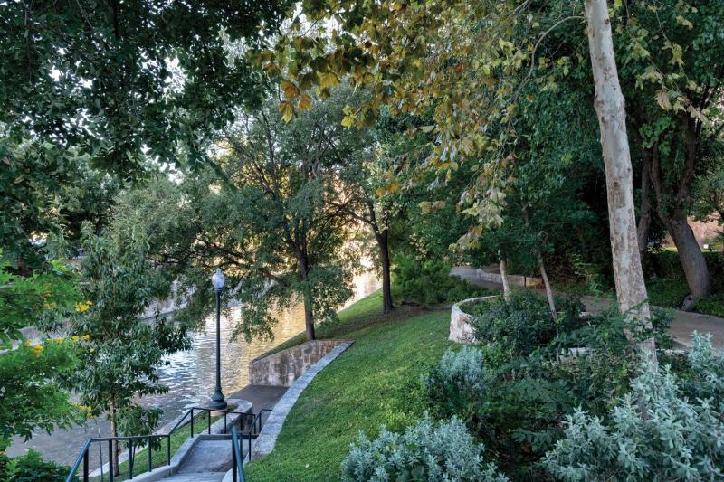 Beautiful Hotel in La Cascada - 1BD Sleeps up to 4 - image 14