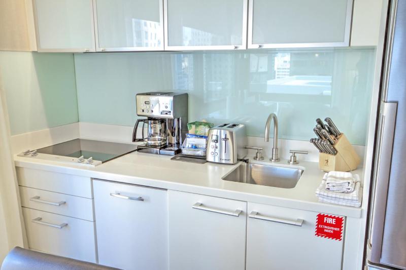 Beautiful Resort in Midtown 45 - Deluxe 1BD - image 6