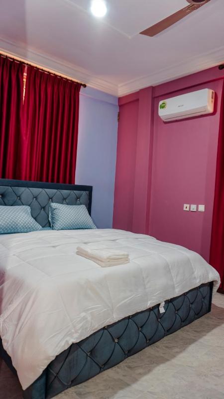 Opheboat Villa and Cuisine Services - image 10