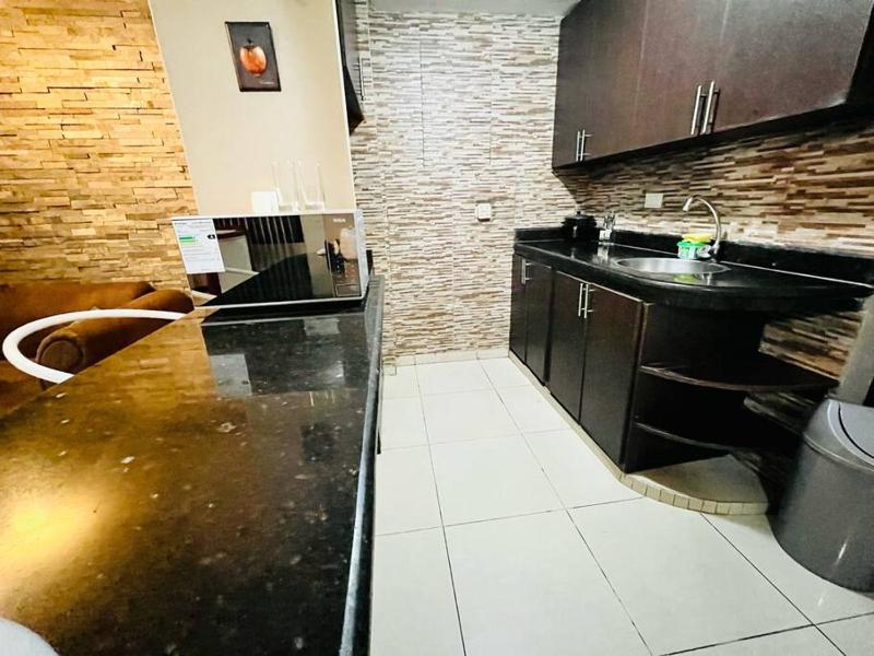Gran Suite Junto Al San Marino Mall - image 8