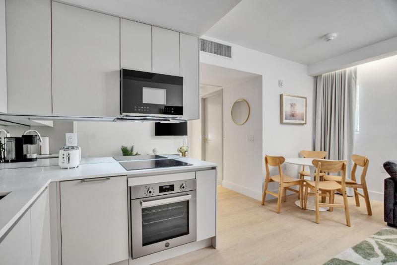 Vonder Miami Beach - Unit 1 - image 18