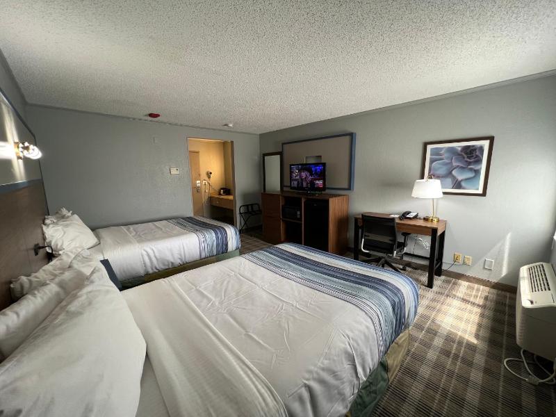 Double Room with Two Double Beds - Non-Smoking image 1