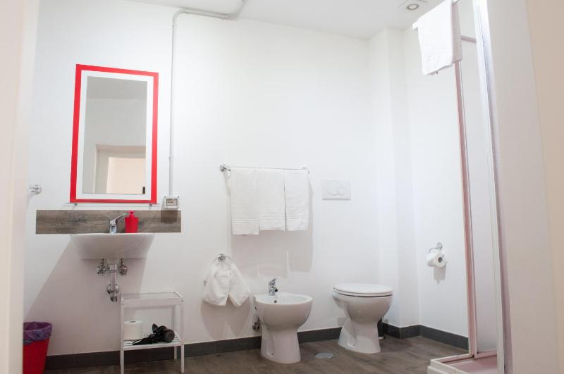 Triple Room with City View image 3