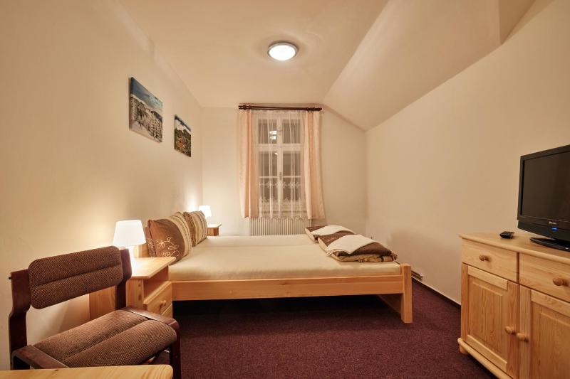 Double or Twin Room image 3